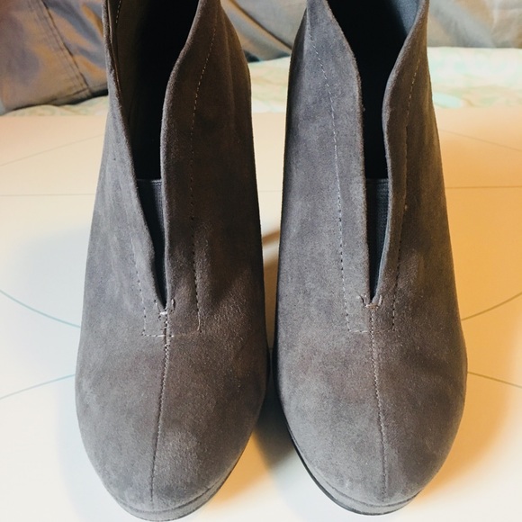 Grey Booties - Picture 2 of 7